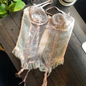 Victoria’s Secret intimate Laundre